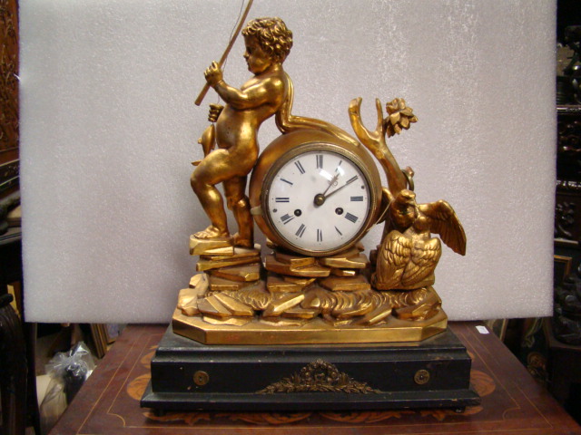 Prodej starožitných hodin - figuralni-klasicistni-hodiny